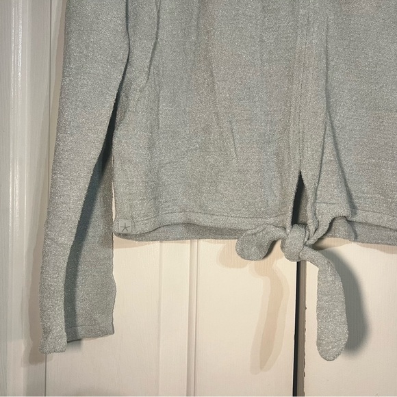 Barefoot Dreams Gray Grey Long Sleeve Tie Front Sweater Top Size Small Soft - Picture 6 of 7